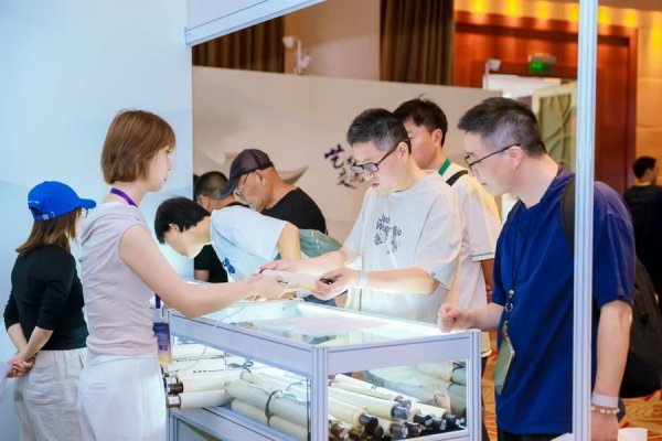 环球策路 32家国有文物商店齐聚申城，打造文物交流“金名片”